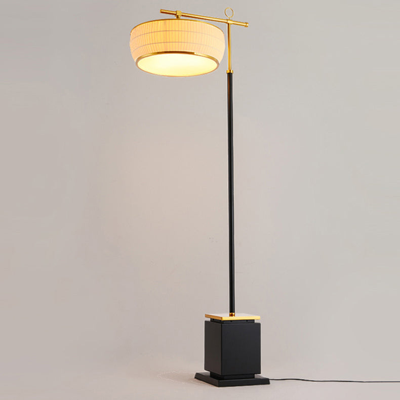 Lampadaire pour salon avec abat-jour plissé en tissu chinois traditionnel et base en matériel, 1 lumière 