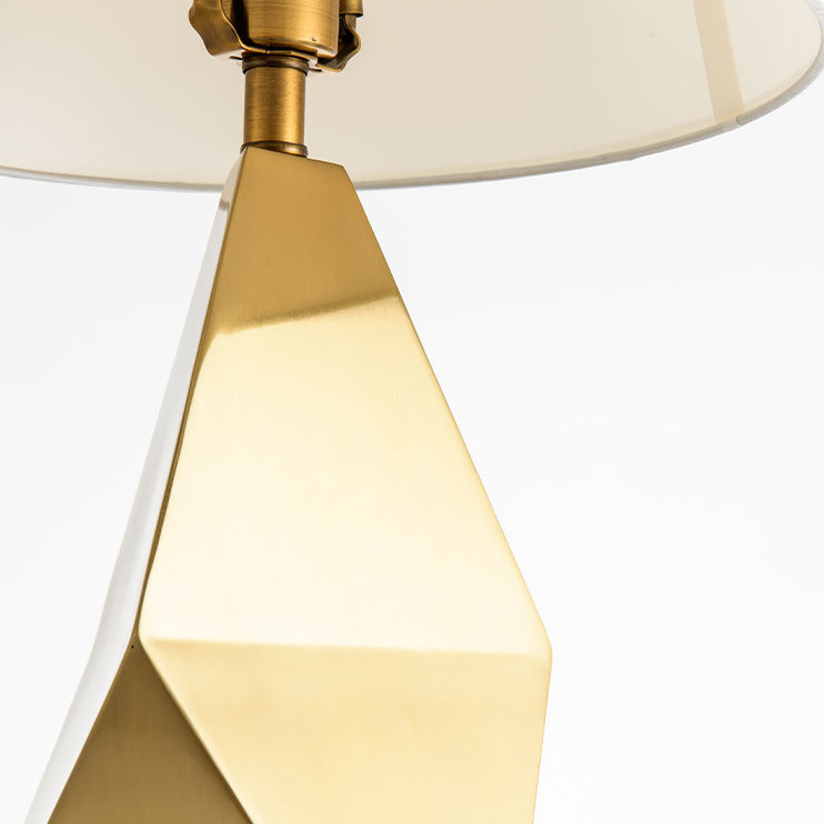 Zeitgenössische kreative polygonale Basis Runde Hardware Stoff 1-Licht Tischlampe für Schlafzimmer 