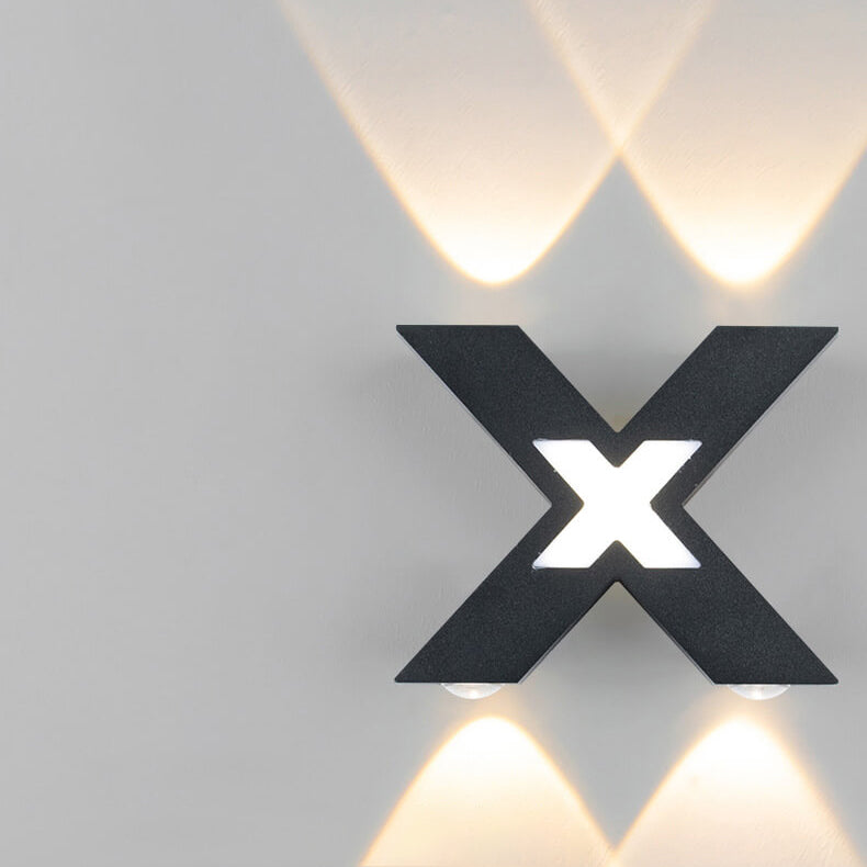 Applique murale LED en aluminium étanche minimaliste moderne en forme de X pour patio extérieur 