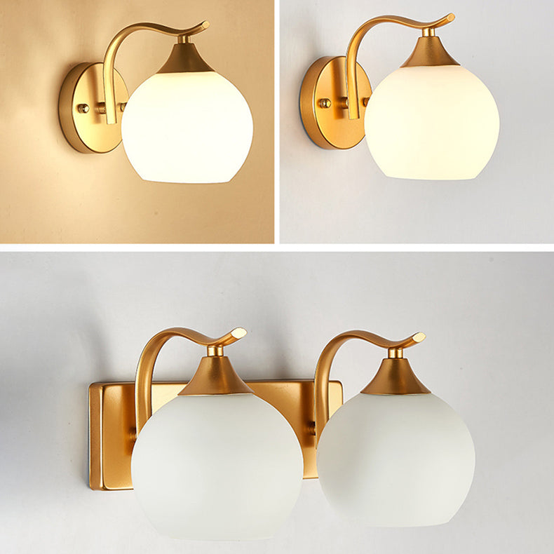 Applique Murale Moderne Simplicité Fer Verre Boule 1/2 Lumière Pour Chevet 