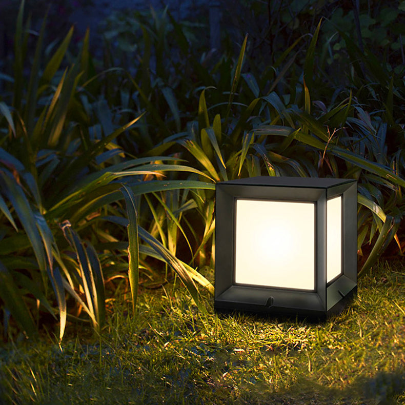 Zeitgenössische industrielle ABS-Quadrat-Acryl-1-Licht-Solar-wasserdichte Landschaftsleuchte für die Terrasse im Freien 