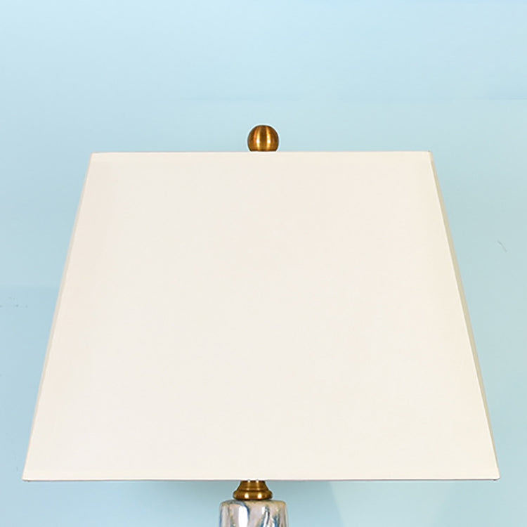 Traditionelle chinesische quadratische Kupfer-Keramik-Stoff-Tischlampe mit 1 Licht für Schlafzimmer 