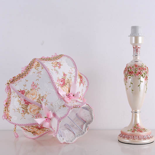 European Romantic Fabric Tassel 1-Light Table Lamp