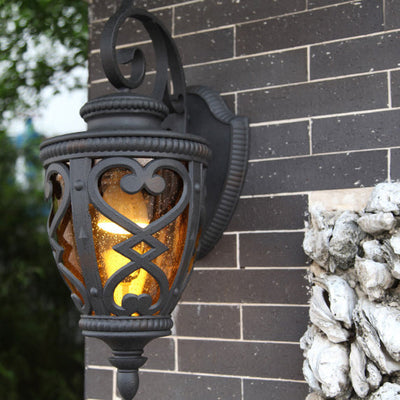 Lanterne traditionnelle européenne en aluminium en forme de lanterne en verre à 1 lumière pour jardin 