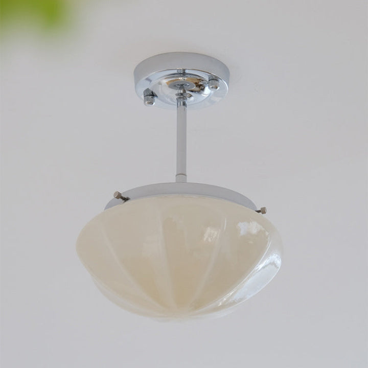 Suspension contemporaine scandinave ronde en fer et verre crème à 1 lumière pour salon 