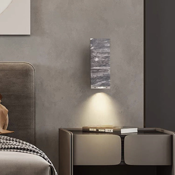 Lámpara de pared moderna minimalista de cilindro cuadrado de piedra y madera de 1 luz para dormitorio 