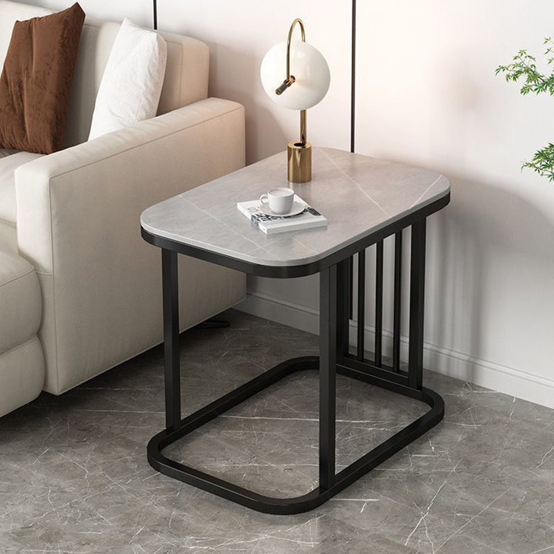Moderner minimalistischer rechteckiger quadratischer Steintisch aus Eisen für das Wohnzimmer 