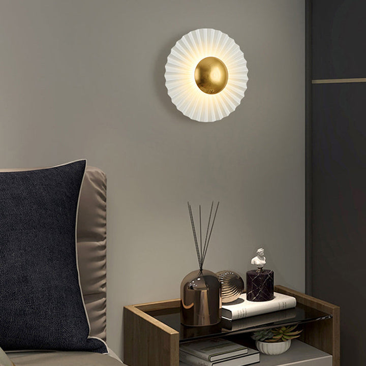 Applique murale LED contemporaine créative ronde à bord festonné pour salon 