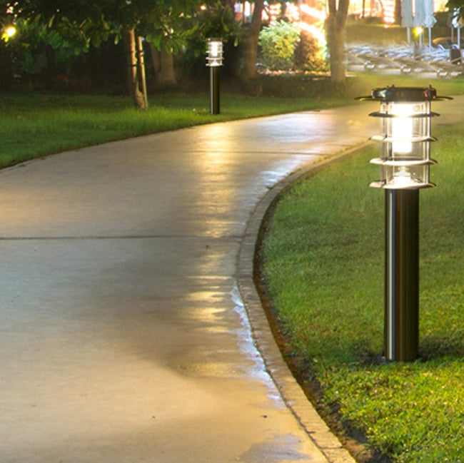 Zeitgenössisches industrielles wasserdichtes LED-Rasen-Solarlicht aus Edelstahl für die Terrasse im Freien 