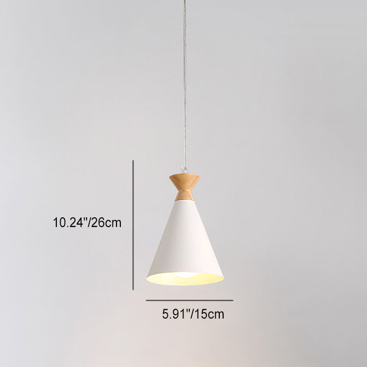 Zeitgenössische kreative Macaron Kegel Horn Hardware Gummi Massivholz 1-Licht Anhänger für Wohnzimmer 