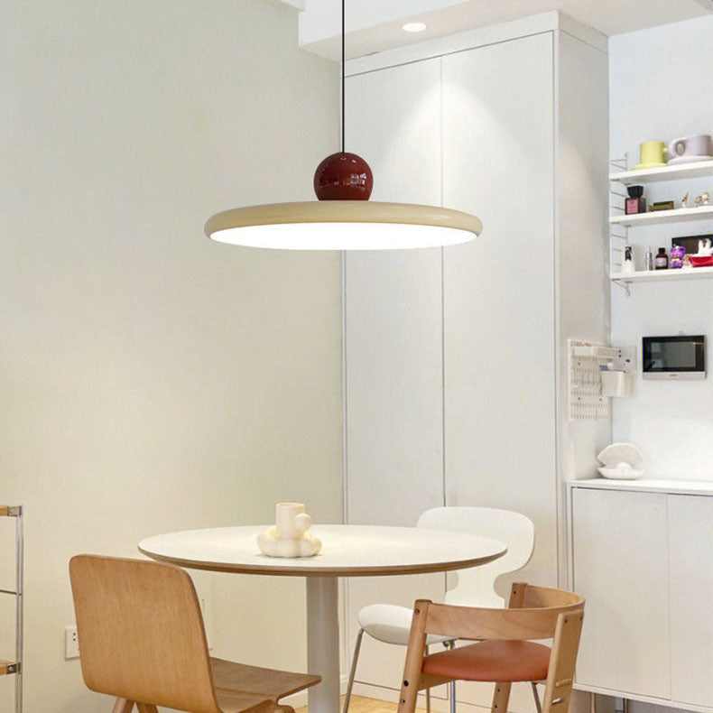 Zeitgenössische skandinavische runde fliegende Untertasse Eisen Acryl LED Pendelleuchte für Wohnzimmer 