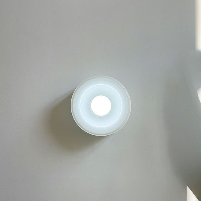 Applique murale moderne en fer rond à verre de style mi-siècle avec 1 lumière pour salon 