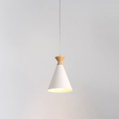 Zeitgenössische kreative Macaron Kegel Horn Hardware Gummi Massivholz 1-Licht Anhänger für Wohnzimmer 