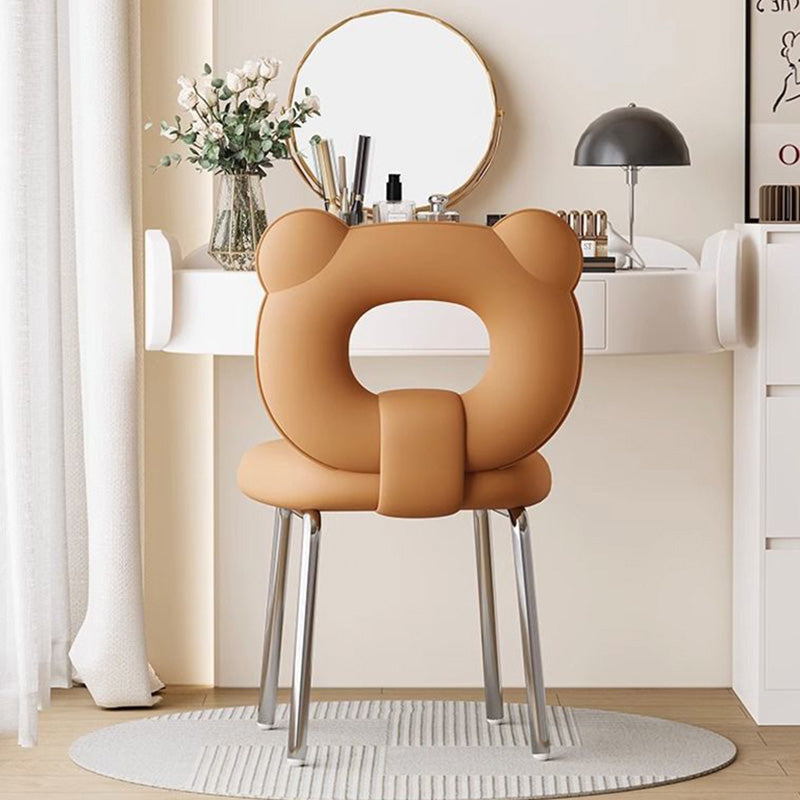 Taburete de tocador con patas de metal tapizado en cuero sintético escandinavo contemporáneo con respaldo de oso para sala de estar 
