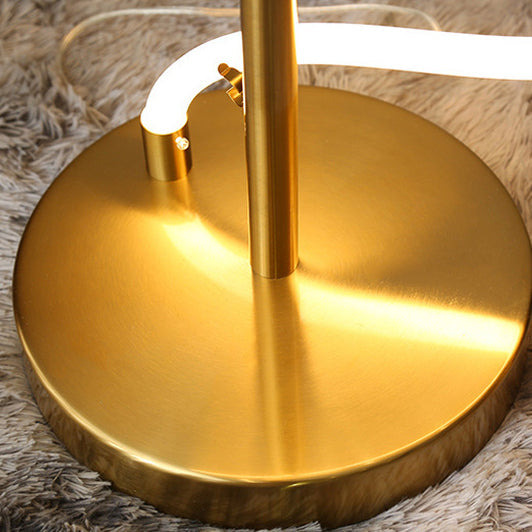 Moderne minimalistische Linie Eisen Silikon LED Stehlampe für Wohnzimmer 