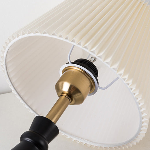 Zeitgenössische Vintage gestreifte Klapp Lampenschirm Metall Massivholz Stoff 1-Licht Tischlampe für Schlafzimmer 