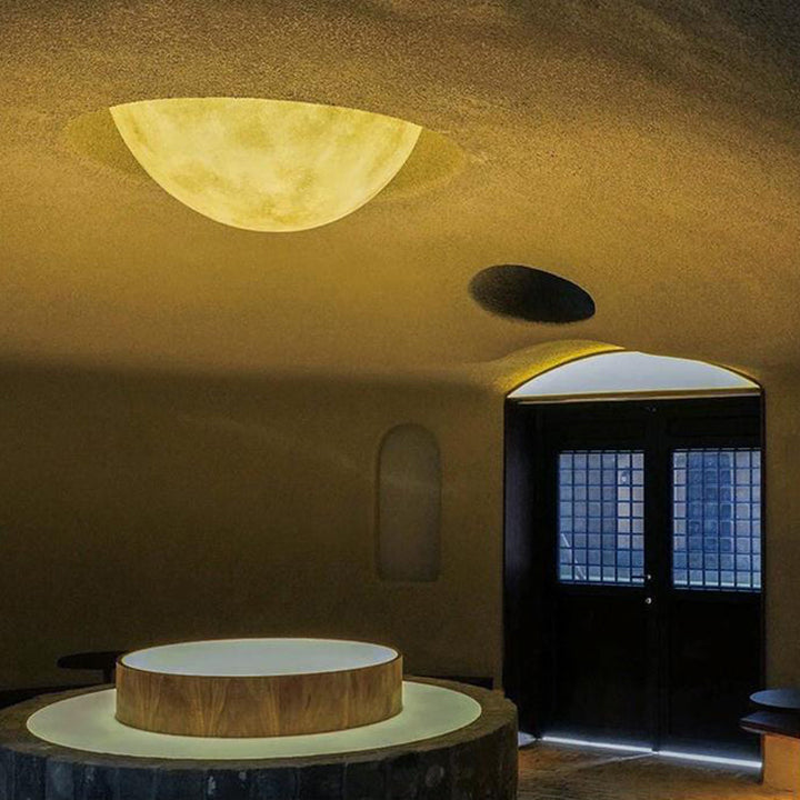 Plafonnier contemporain créatif en résine et fibre de verre demi-cercle lune texture convexe 1-lumière pour chambre 