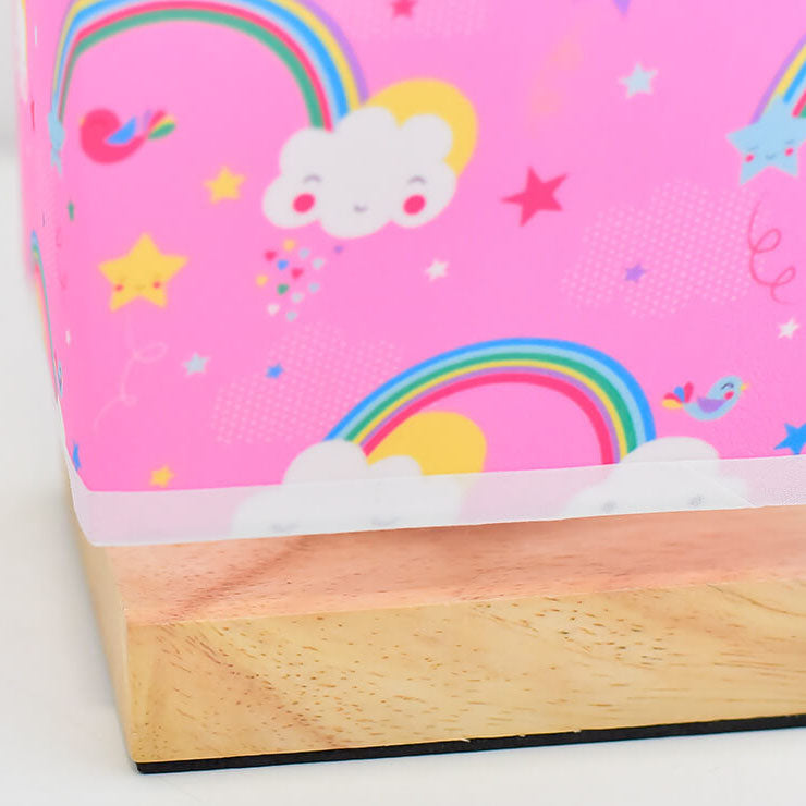 Zeitgenössische kreative Kinder rechteckige Massivholz Stoff LED Tischlampe für Schlafzimmer 