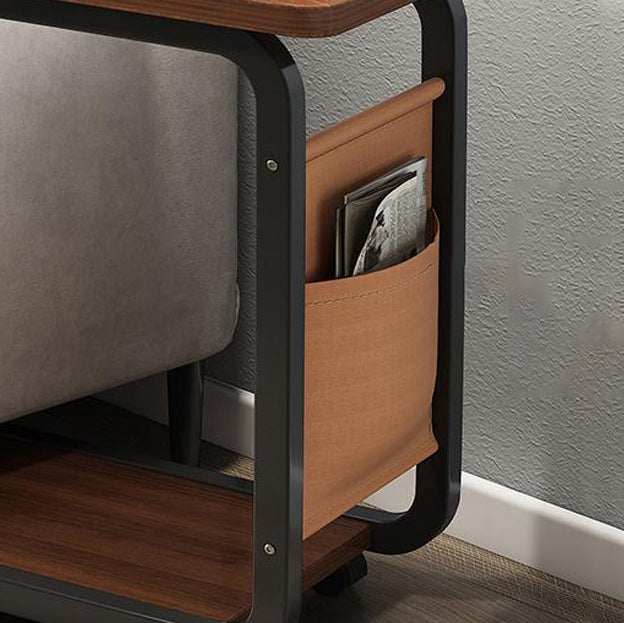 Moderner minimalistischer quadratischer Stahltisch mit Rollen und zwei Ebenen für das Wohnzimmer 