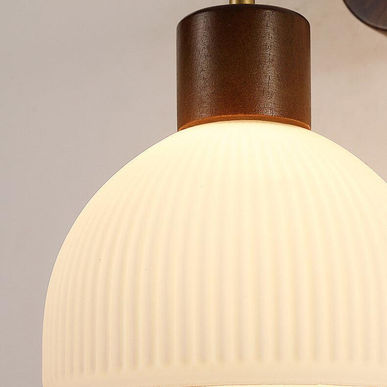 Lampe murale à 1 lumière avec abat-jour en verre en demi-cercle en bois massif japonais traditionnel pour chambre à coucher 