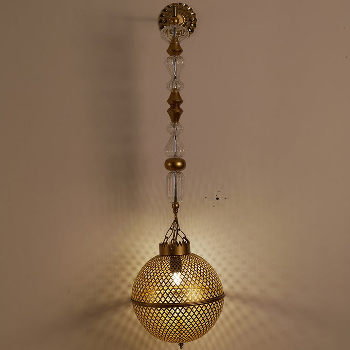 Lampe murale à une lumière avec abat-jour en verre squelettisé en fer vintage traditionnel pour chambre à coucher 