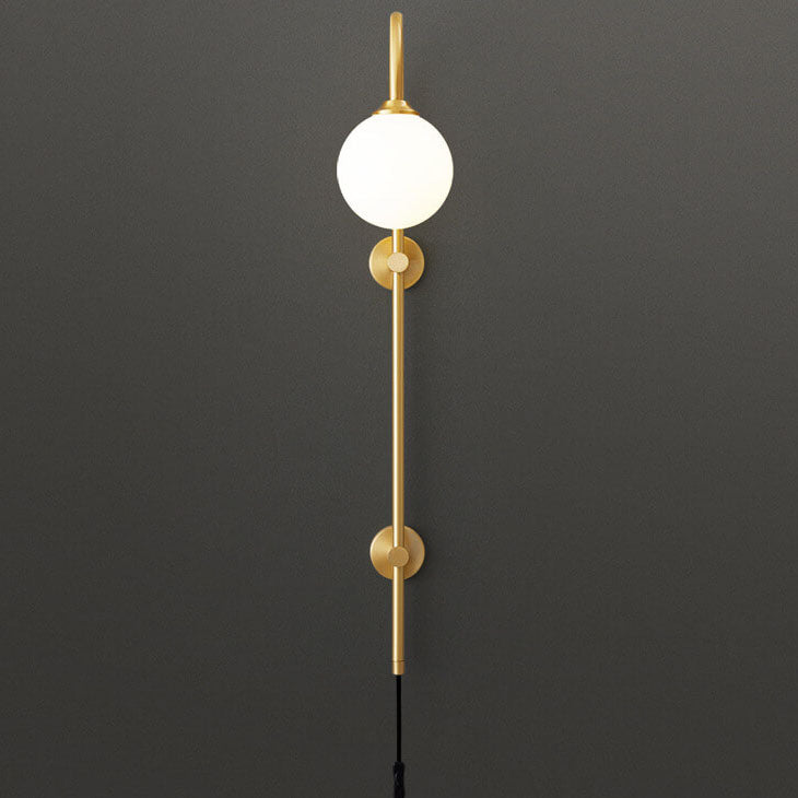 Nordic Minimalistisches Glas Rundkugel Kupfer Lange Stange 1-Licht Wandleuchte 
