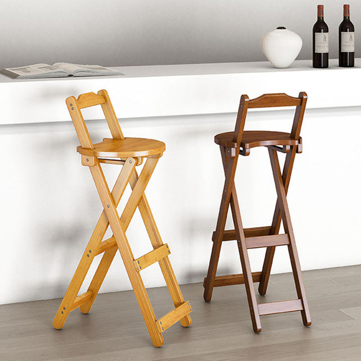 Simplicidad contemporánea Taburete de bar plegable con patas en forma de X de bambú Respaldo bajo Reposapiés para comedor 
