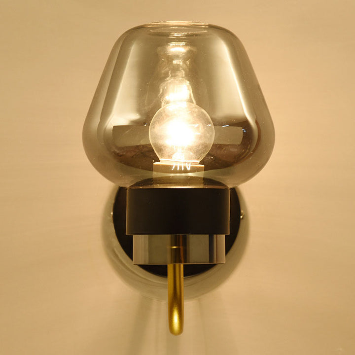 Moderne skandinavische 1-flammige Wandleuchte aus Eisen und Glas im Becher-Design für den Flur 