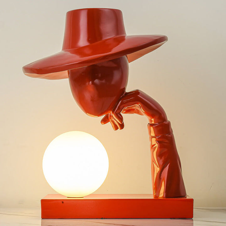 Moderne abstrakte Kunstskulptur einer menschlichen Figur mit Hut FRP 1-Licht Tischlampe 