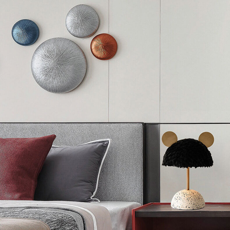 Lampe de table 1 lumière avec abat-jour en peluche créative nordique et base en terrazzo matériel 