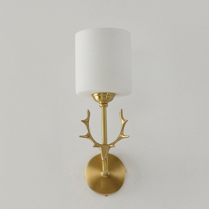 Zeitgenössische skandinavische Glaszylinder-Geweih-Kupfer-1-Licht-Wandleuchterlampe für Wohnzimmer 