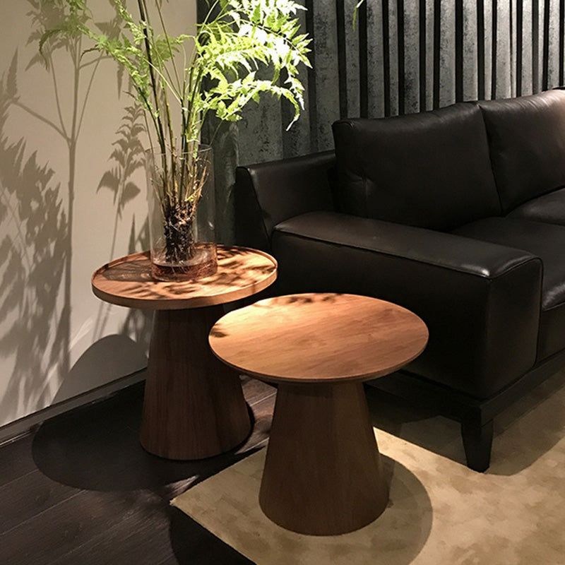 Moderner minimalistischer runder Couchtisch aus Massivholz und Sperrholz für das Wohnzimmer 