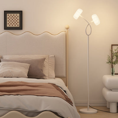Zeitgenössische kreative gekreuzte Blumen Eisen Kunststoff LED Stehlampe für Wohnzimmer 