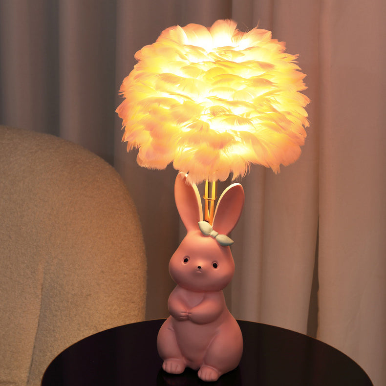 Lampe de table à 1 lumière en verre avec orbe en métal et plumes de lapin Art Déco moderne pour chambre à coucher 