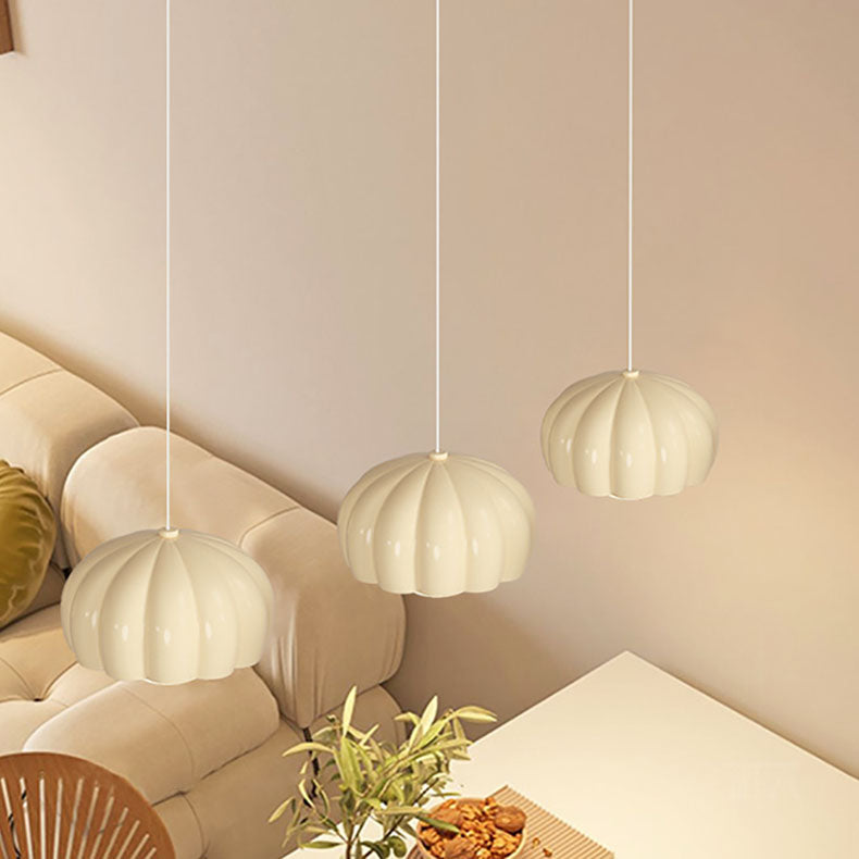 Moderne minimalistische Creme-Pod-Aluminiumharz-PE 1/3-Licht-Insel-Licht-Kronleuchter für Esszimmer 