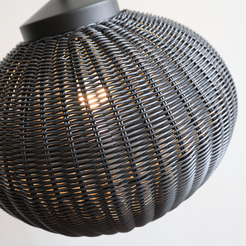 Traditionelle Vintage Runde Rattan Laterne Eisen 1-Licht Wasserdichte Outdoor Hängeleuchte Für Garten 