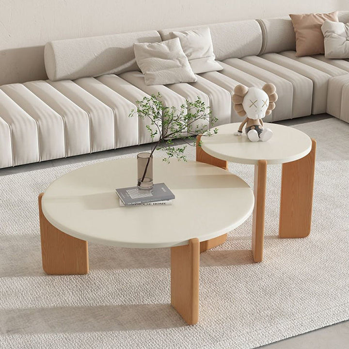 Moderner minimalistischer runder Kaffeetisch aus Faserplatte und Massivholz für das Wohnzimmer 