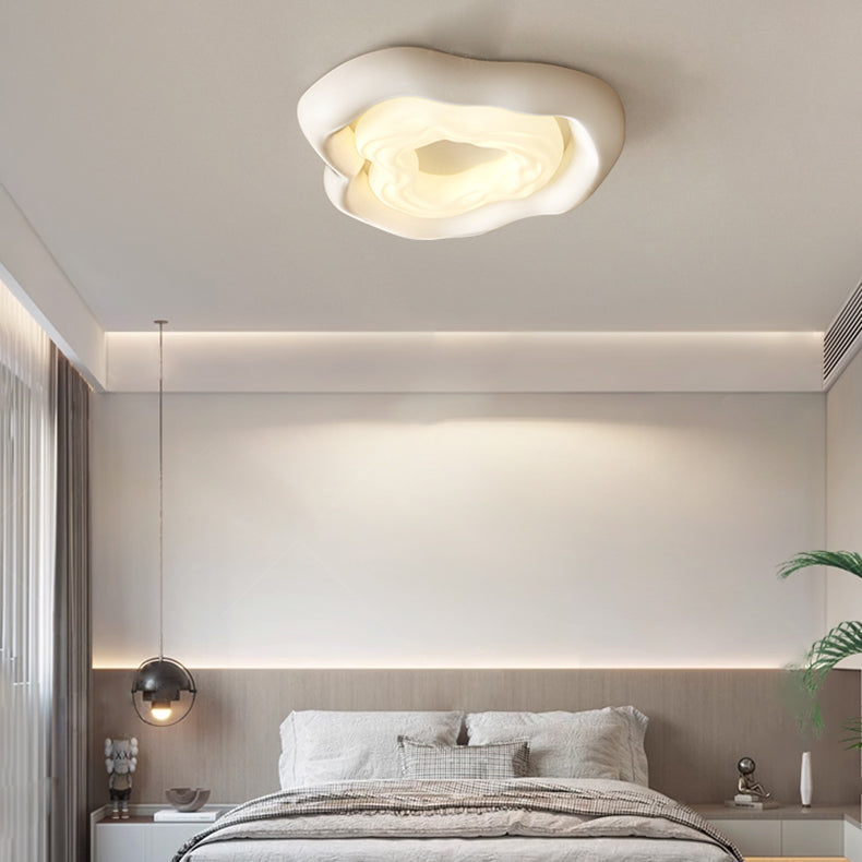 Plafonnier LED moderne minimaliste en fer PE nuage crème pour salon 