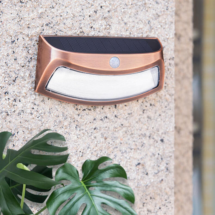 Moderne Einfachheit Kupfer Kunststoff Solar Quadratische LED Außenwandleuchte für den Garten 