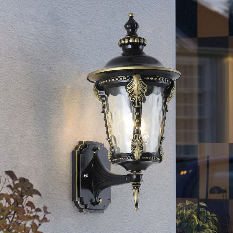 Applique murale extérieure à 1 lumière en verre et aluminium avec cylindre pointu quadrangulaire étanche de style européen traditionnel pour jardin 