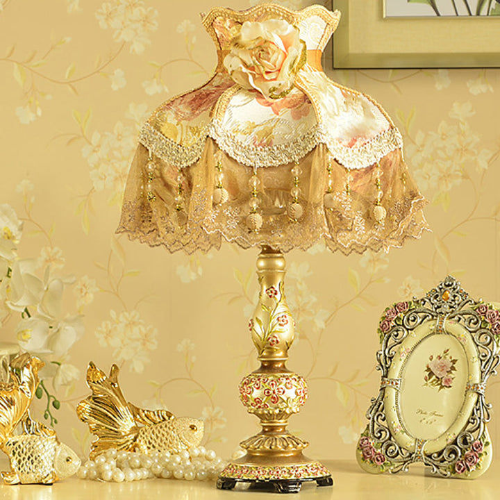 Lámpara de mesa de 1 luz de resina floral esculpida escandinava contemporánea de metal de hierro y tela para dormitorio 