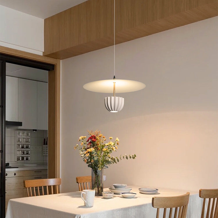 Suspension LED ronde en aluminium scandinave contemporaine pour salon 