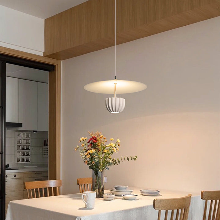 Suspension LED ronde en aluminium scandinave contemporaine pour salon 