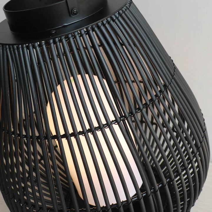 Moderner Outdoor-Rattan-gewebter, käfigförmiger 1-Licht-Außenlandschaftslicht 