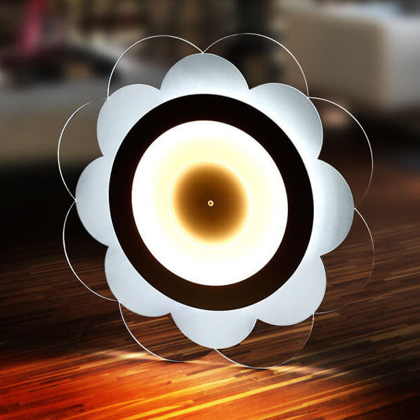 ضوء سقف LED مثبت بتصميم حديدي أكريليكي حديث بأزهار بسيطة 