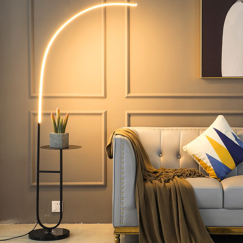 Zeitgenössische Einfachheit Arc Aluminium Streifen mit Marmor Eisen Palette LED Stehlampe für Wohnzimmer 