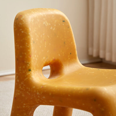 Chaise pour enfants en plastique carré créatif contemporain avec dossier pour salon 