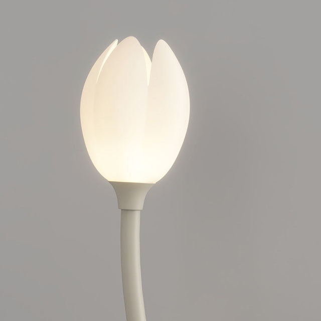 Lámpara de pie de 1 luz de plástico enrollado de hierro contemporáneo y creativo con tulipanes para sala de estar 