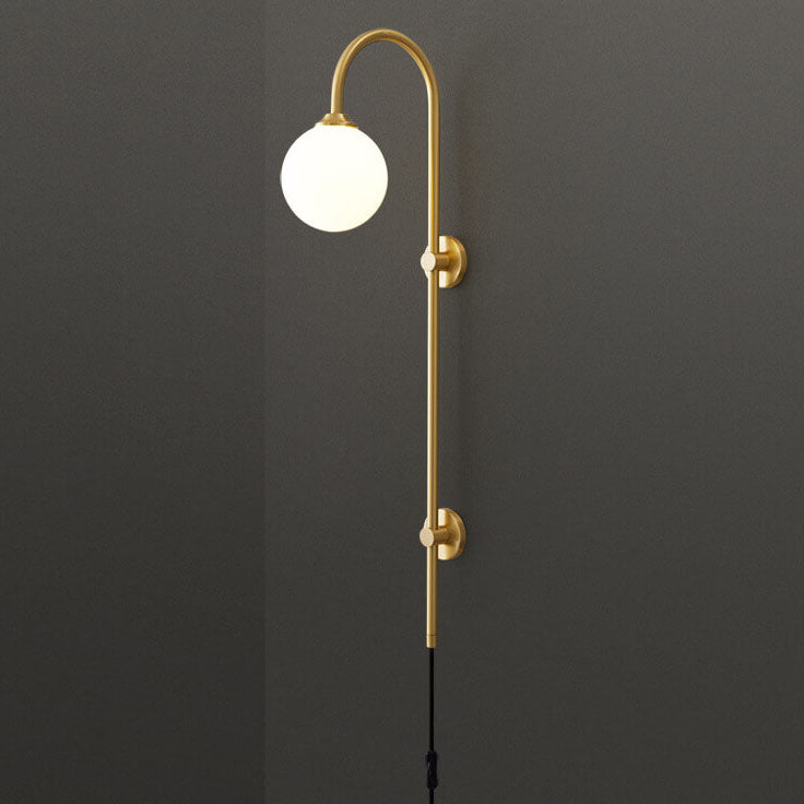 Nordic Minimalistisches Glas Rundkugel Kupfer Lange Stange 1-Licht Wandleuchte 