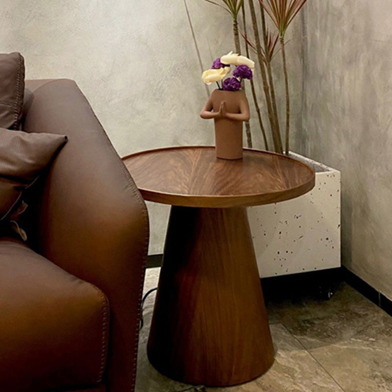 Moderner minimalistischer runder Couchtisch aus Massivholz und Sperrholz für das Wohnzimmer 